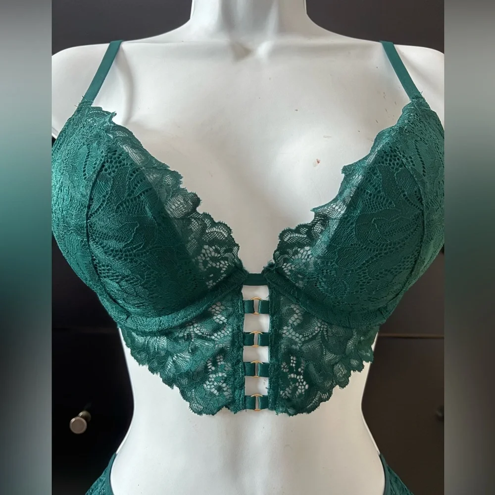 La SENZA Ultimate Plunge Dark Emerald Lace Plunge Bra & Bikini Set - Picture 3 of 9